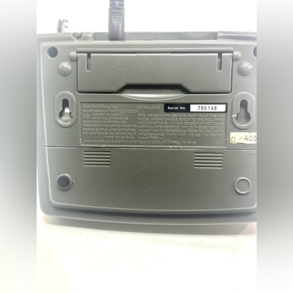Radio Shack Weather Radio - Picture 6 of 8